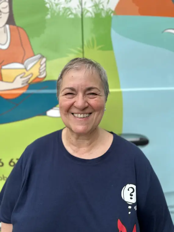 Asun Maestro har fått en rekke priser for sin aktivisme og sitt pådriv for å etablere bokbussen i Navarra i den baskiske regionen lengst nord i Spania.